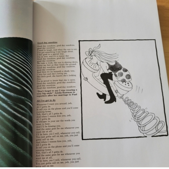 The Beatles Lyrics Hardcover Book & Bonus Beatles Pop up Book - Picture 13 of 16